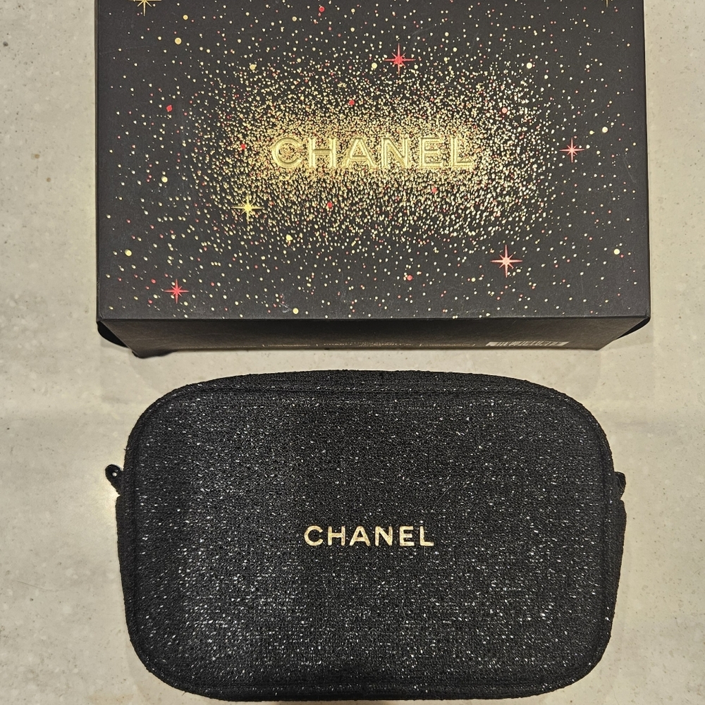 CHANEL Make-up Bag LOWEST PRICE FOUND!